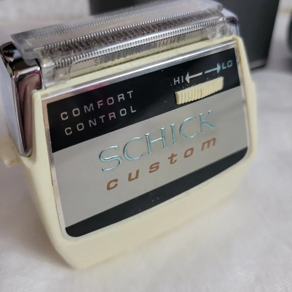 Schick Custom Comfort Control Electric Razor vtg w/Case Working see video men's